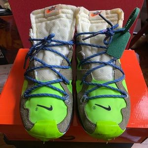 Off White x Nike Terra Kiger 5 (Women).